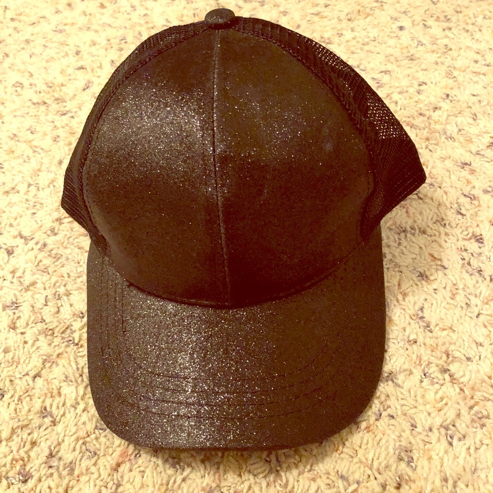 Sparkling pony tail cap